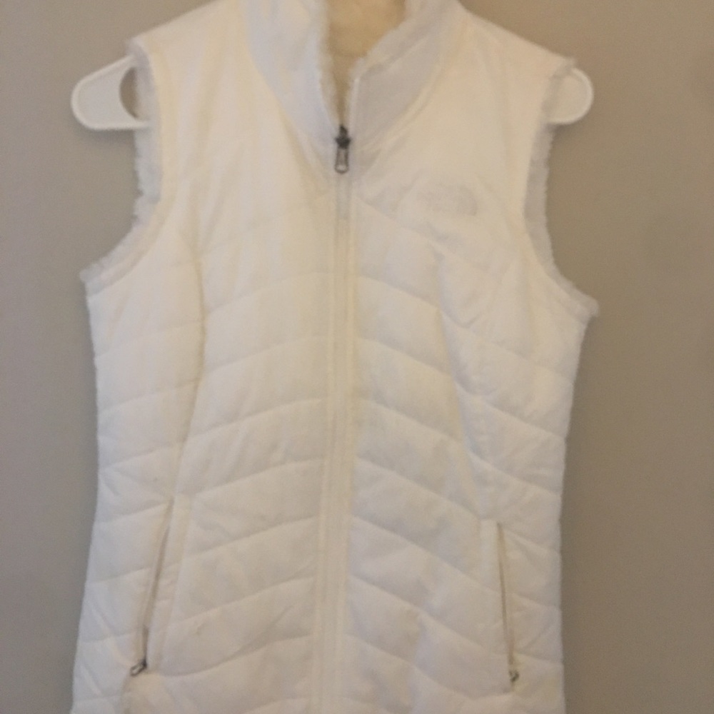 Women’s North face Mossbud reversible vest